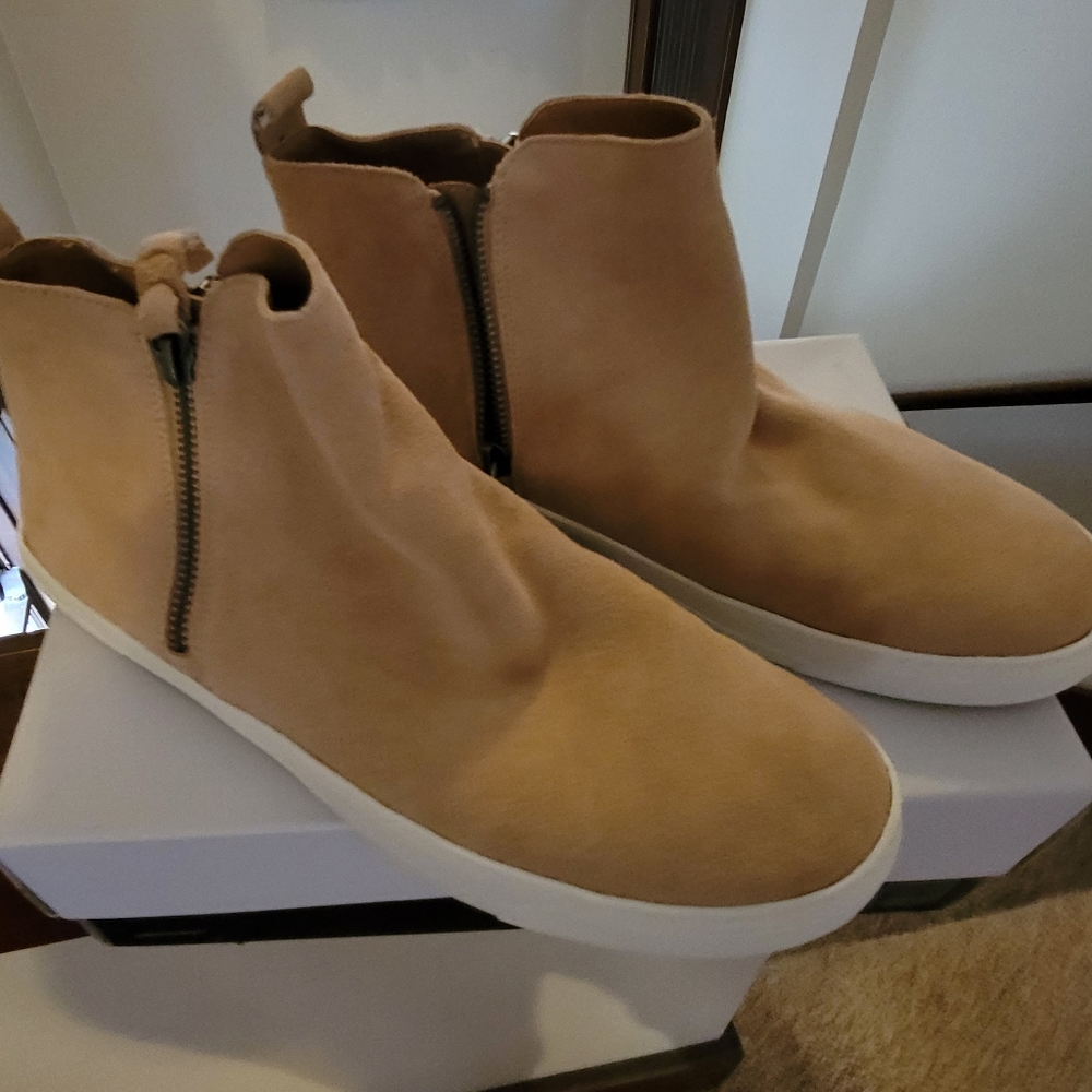 Dolce Vita Size 9.5 Xenon Blush Suede